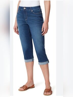 Women's Mid-Blue Cropped Roll-Cuff Jeans